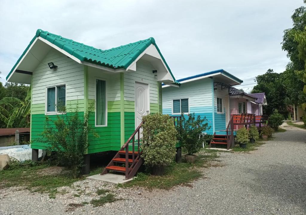 Ko Samrong House | ชายเขาโฮมสเตย์