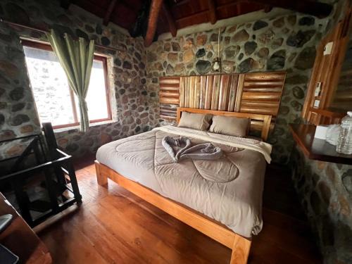 Tham Lot Resort | บ้านชนเผ่าแคมปิ้งแอนด์รีสอร์ท
