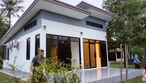 Chumphon Resort | บ้านวาดีวิลล่า - Baan Vadee Villa