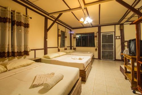 Sado Phong House | บ้านสวนศรเพชร