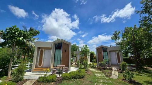Sa Krathiam House | ปีกุนรีสอร์ท & Swimming pool (Pigoon Resort)