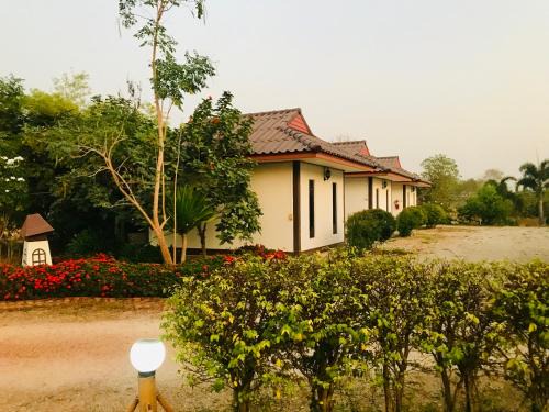 Nong Mamong Resort | สวนไผ่รีสอร์ท