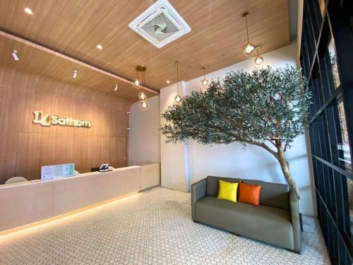 Khlong San Hotel | 14 Sathorn Hotel