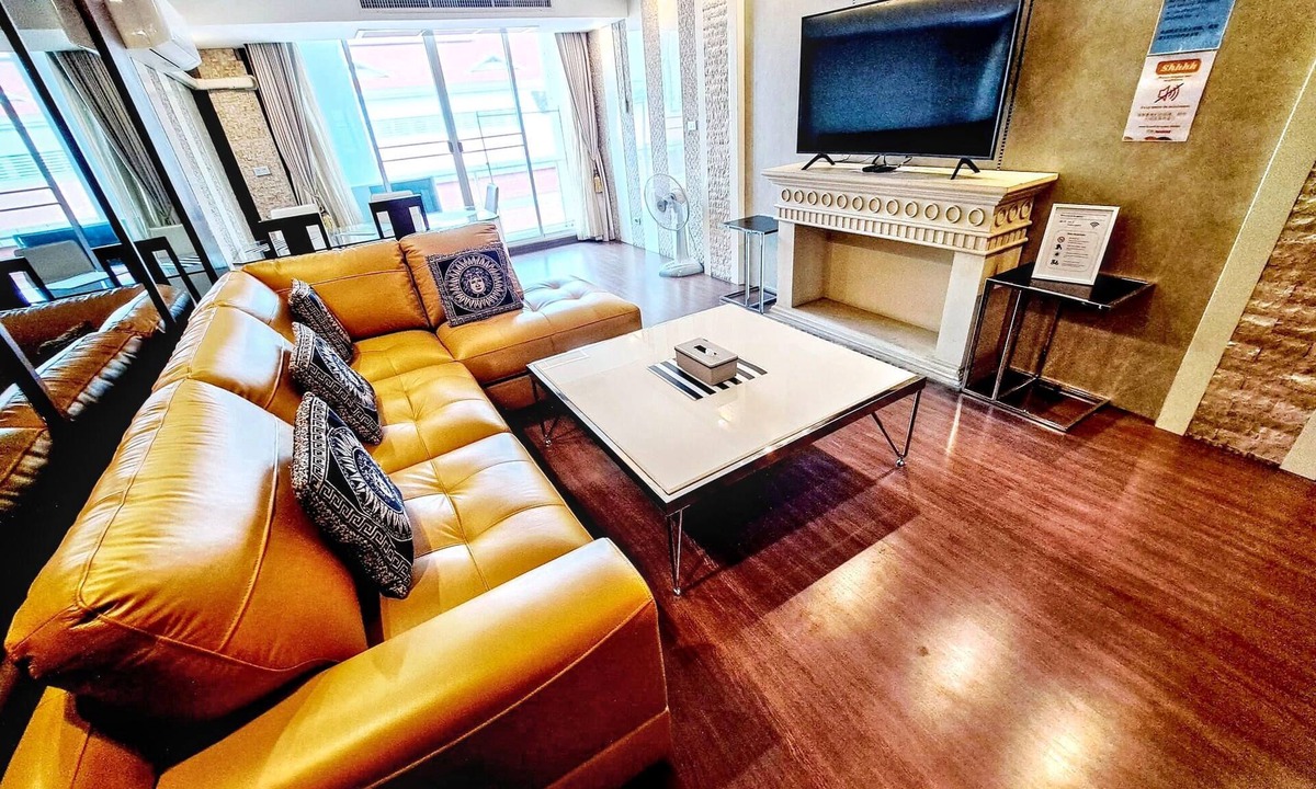 Khlong Toei Nuea Condo | 7C - Short-Term Rental Allowed - Downtown Bkk Serviced Apartment
