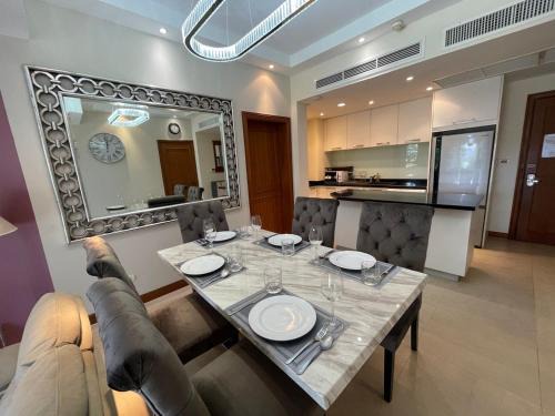 Laguna Apartment | Allamanda Laguna 2 BR c выходом к бассейну