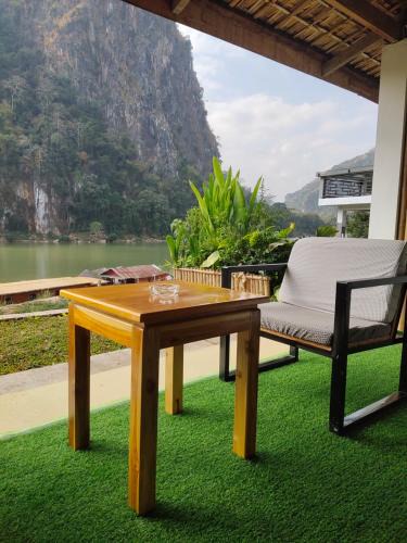 Nong Khiaw Hotel | Amanda Riverside