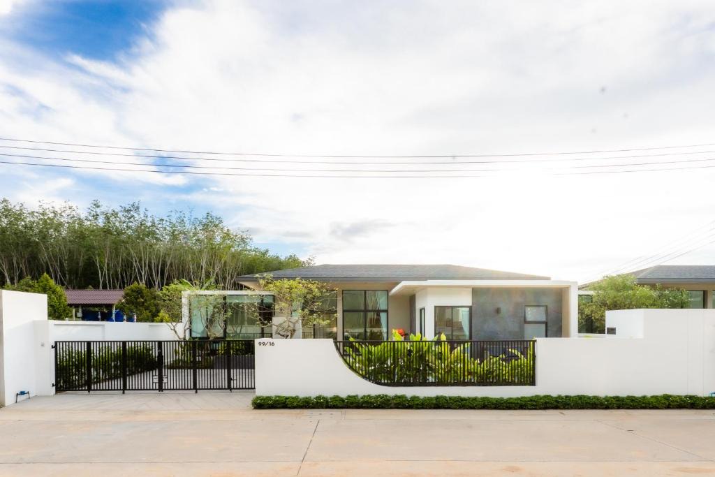 Hat Yai Villa | B16Willow Pool Villa Hatyai