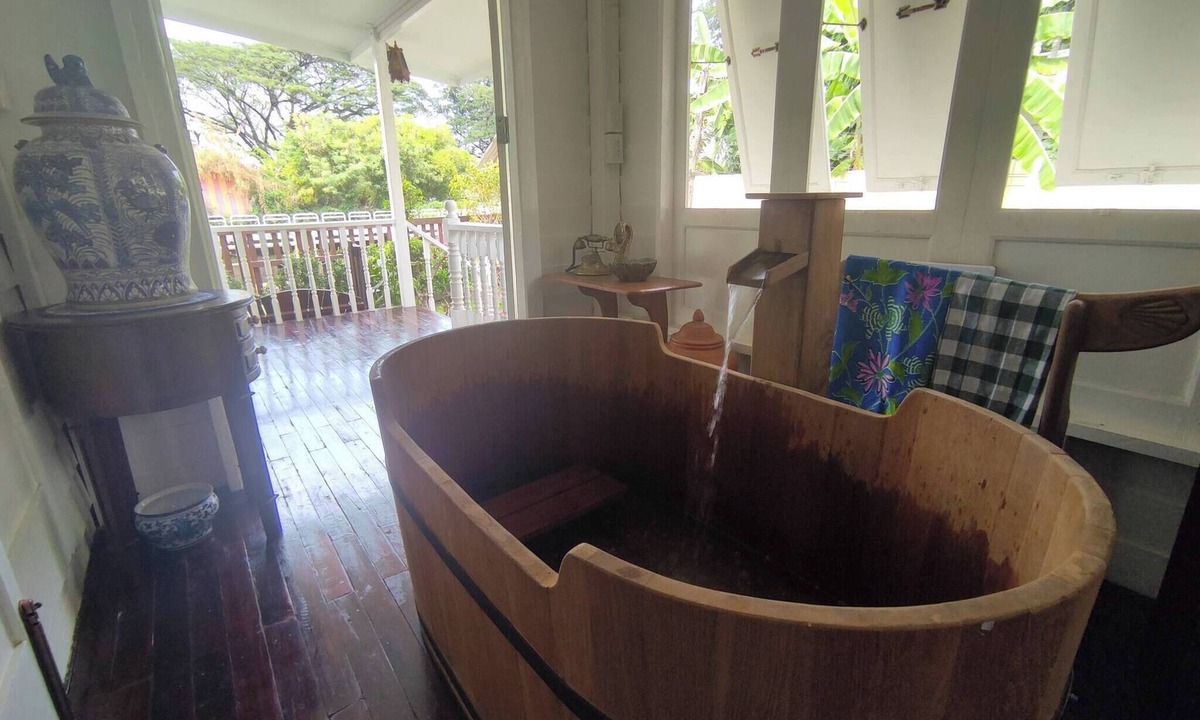 Ramkhamhaeng House | Baan Chay Klong-peaceful Canal Side2br Family Stay