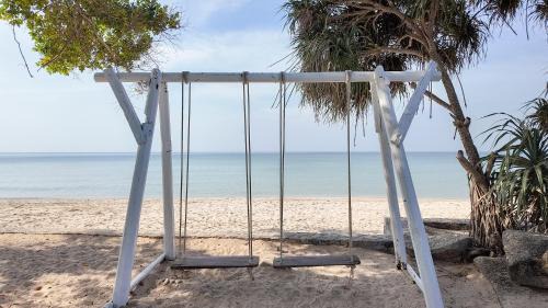 Khlong Khut Resort | Baan Pun Sook Resort
