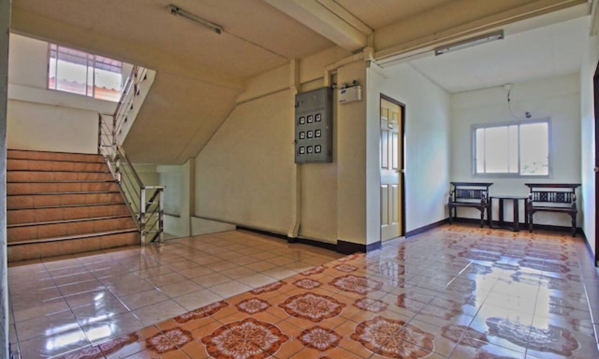Rangsit Hotel | Baan Yuyuen