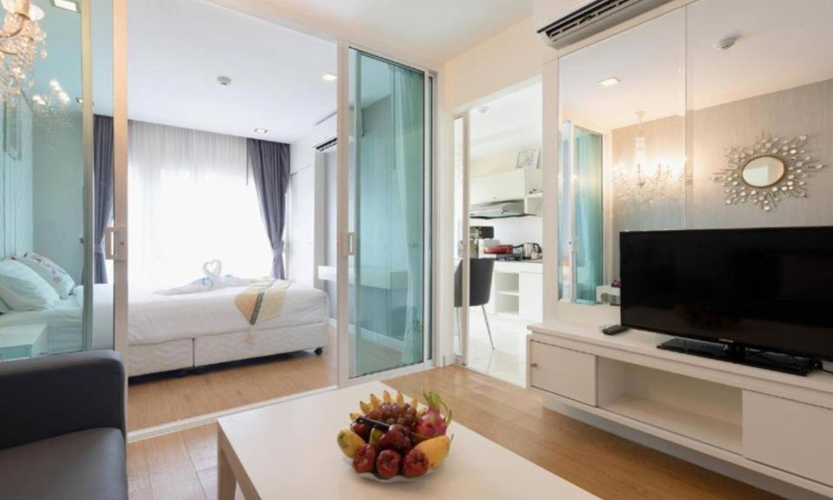 Ban Bo Han Hostel | Backpacker Street Airport Place