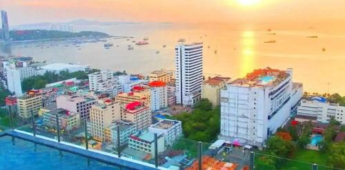 Pattaya Bay Apartment | BASE Central Pattaya King-Bed