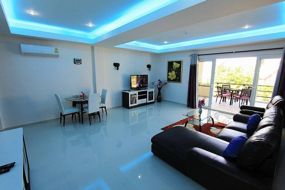 Klong Son Apartment | Beachfront 1 Bedroom Apartment with Sea View