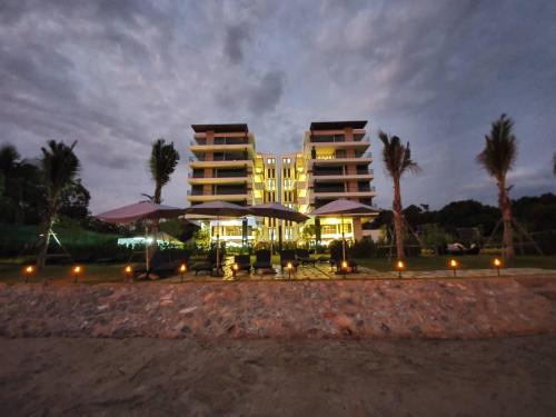 Mae Pim Apartment | Beachfront Escape Studio E265