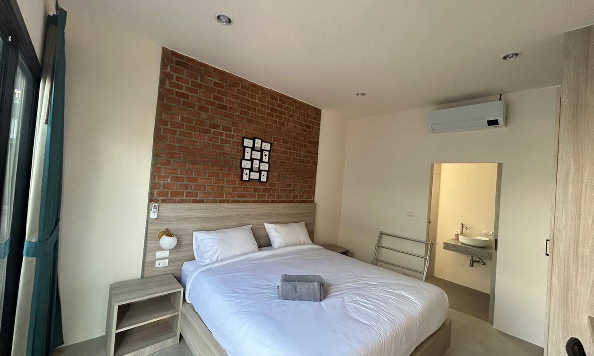 Chalong Hotel | Bests village & villa