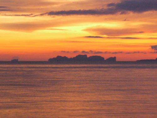 Nuea Khlong House | Bonhomie Beach Cottage