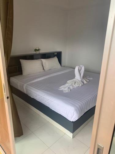 Nanai Road Hotel | Calypso Patong House
