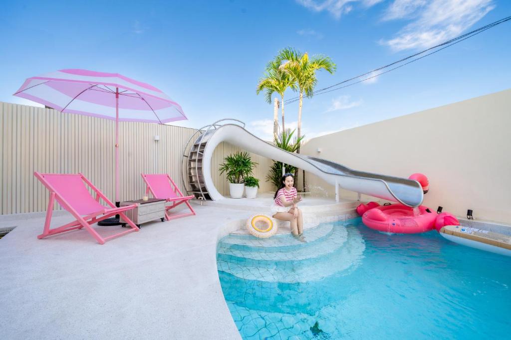 Nong Chaeng Villa | Candy House Private Pool Villa & KTV