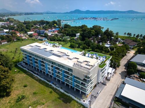 Rawai Hotel | Chalong Marina Bay View Phuket