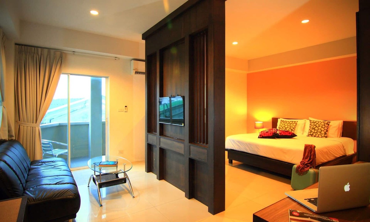 Talat Nuea Hotel | Cool Residence