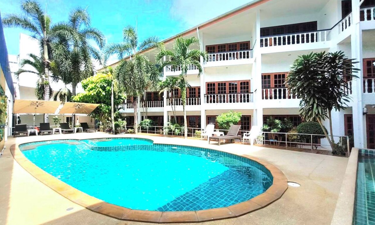 Patong Condo | Cozy Suite on second floor with Pool View