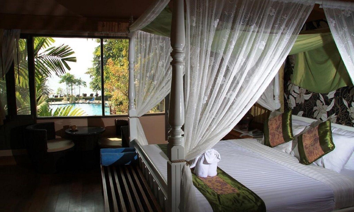 Ko Chang House | Deluxe sea view bungalow near beach