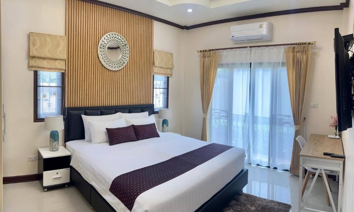 Cherngtalay House | Elegant Holiday Home in Choeng Thale, Phuket with Garden View