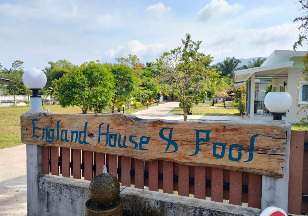 Khanom Villa | England House & Pool