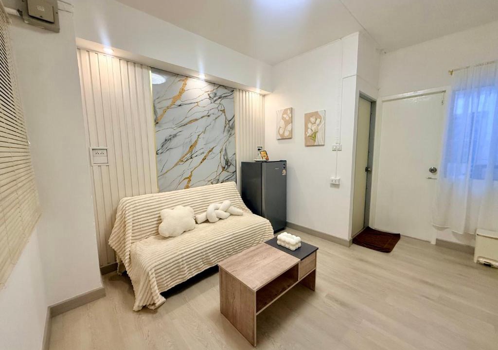 Nong Chom Hostel | Friends home