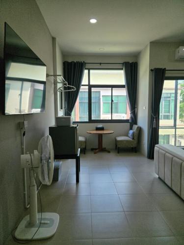 Noen Makok House | Happy Fitness Homestay