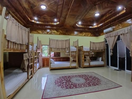 Nong Khiaw Hostel | Haven Backpackers Hostel & Tours