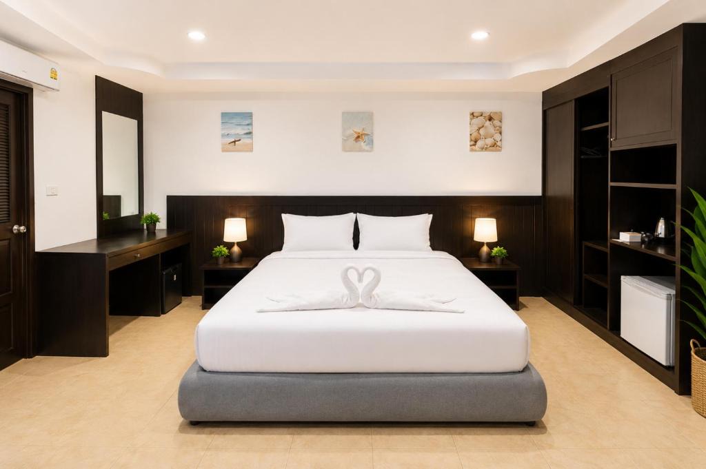 Nanai Road House | Hill Side Patong