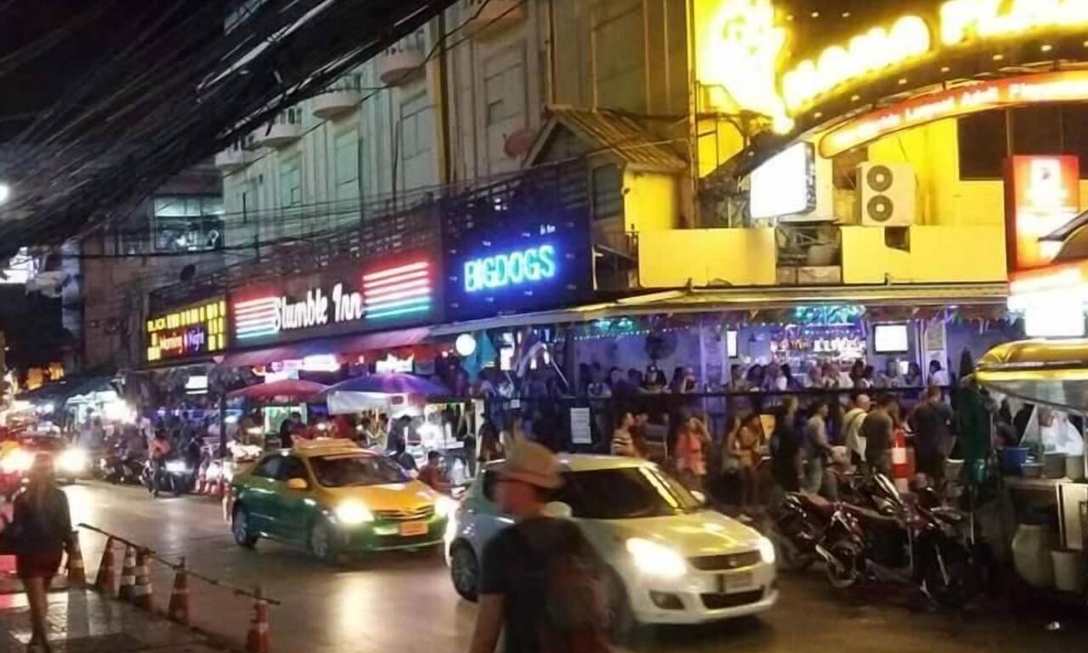 Bang Rachan House | Homestay Singburi Thailand
