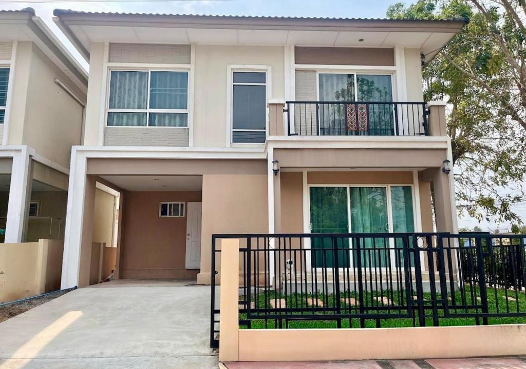 Sala Klang House | House in Nonthaburi close to Bangkok ภัสสรไพรด์ ปิ่นเกล้า วงแหวน บางกรวย นนทบุรี