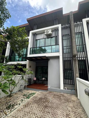 Talat Yai House | House Wichit