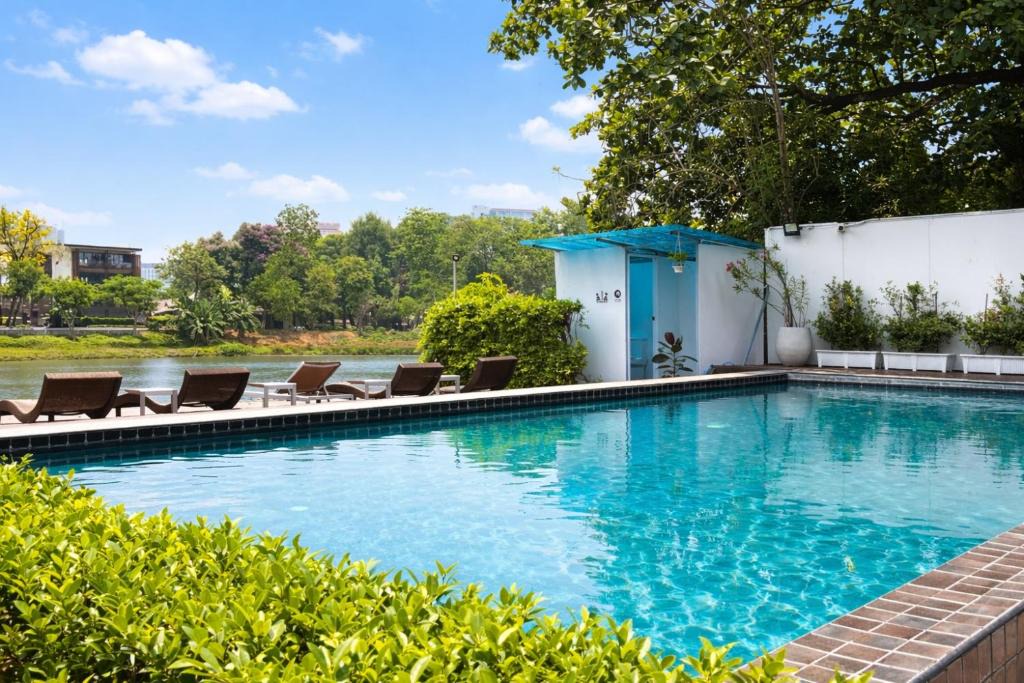 Wat Ket Hotel | i-river chiangmai