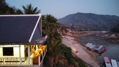 Pakbeng Hostel | INN RIVERSIDE HOSTEL Pb