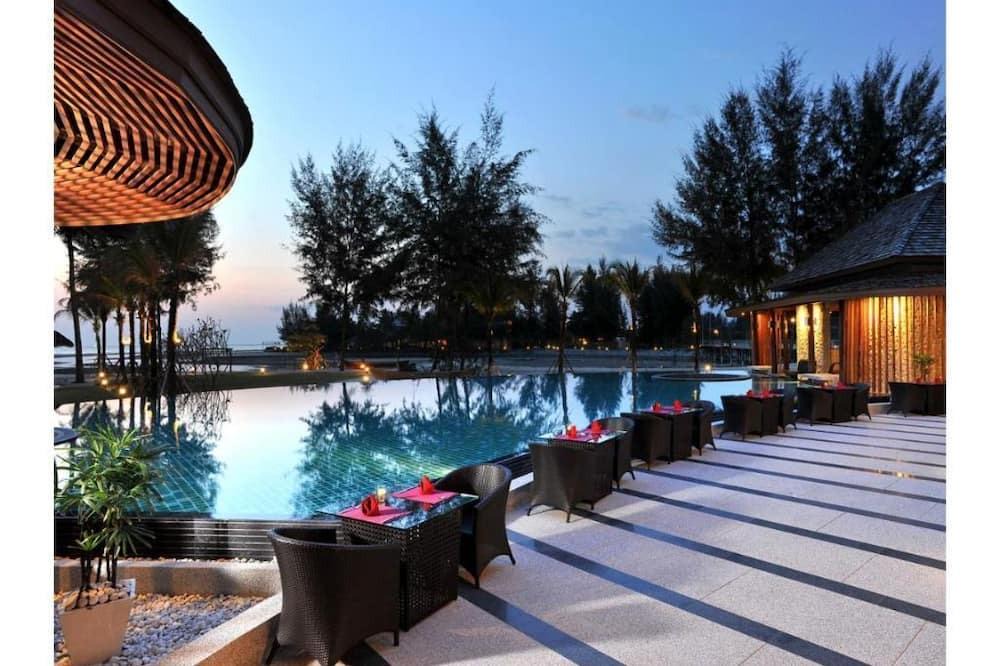 Khao Lak Villa | Jacuzzi Villa in Khao Lak with a romantic outdoor Jacuzzi JV#6