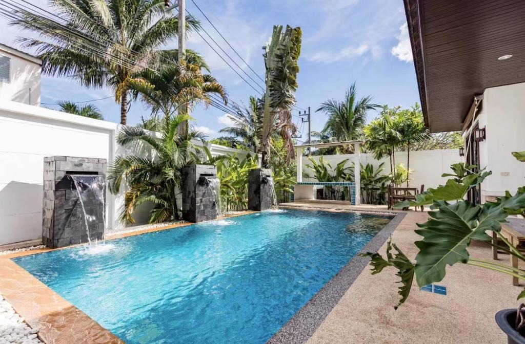 Kamala Villa | Kamala Beach Three Bedroom Pool Villa, FantaSea's Back Garden 卡马拉海滩三卧泳池别墅幻多奇的后花园