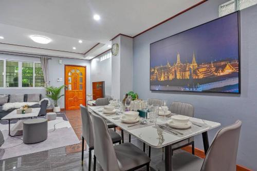Phra Khanong House | Large Spacious 3BR House at BTS ON NUT