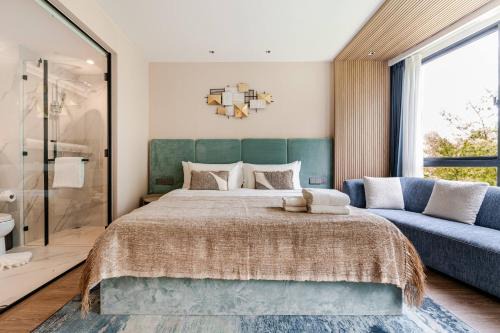 Choeng Thale Apartment | Laya Resort Garden Escape- Tropical Serenity Suite