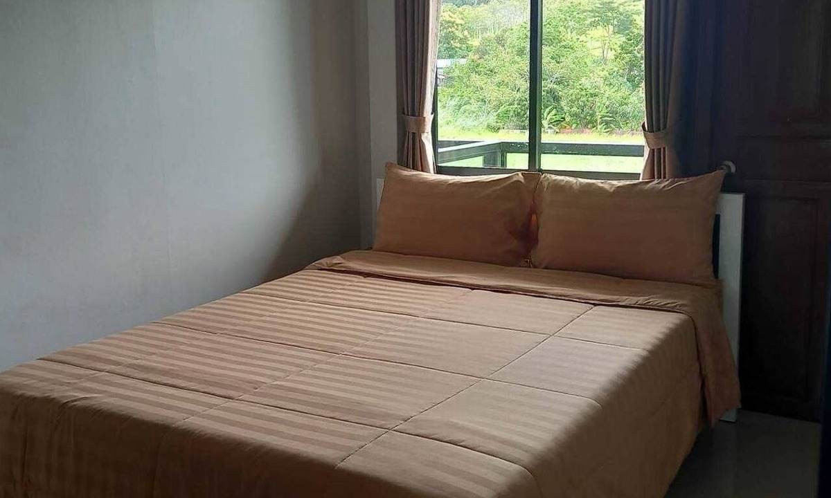 Khaem Son Hotel | Lilly Home