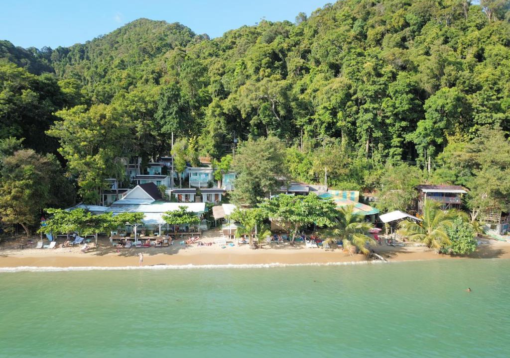 Khong Koi Beach House | Little Monkey