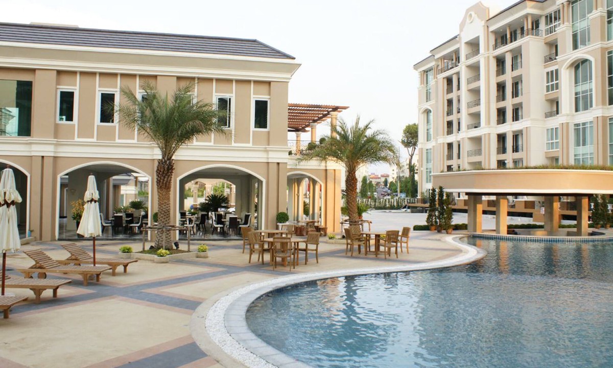 Central Pattaya Resort | LK Legend