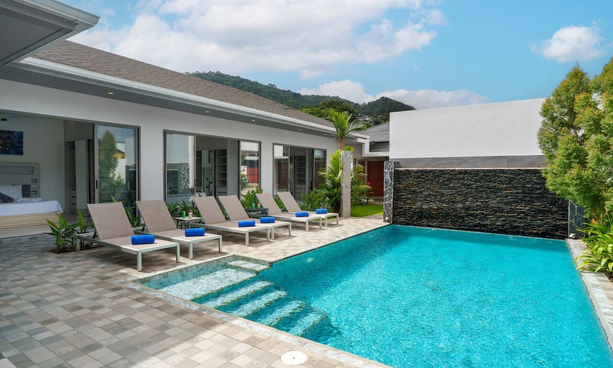 Rawai Villa | Luxurious 3 Bedrooms Pool Villa in Phuket