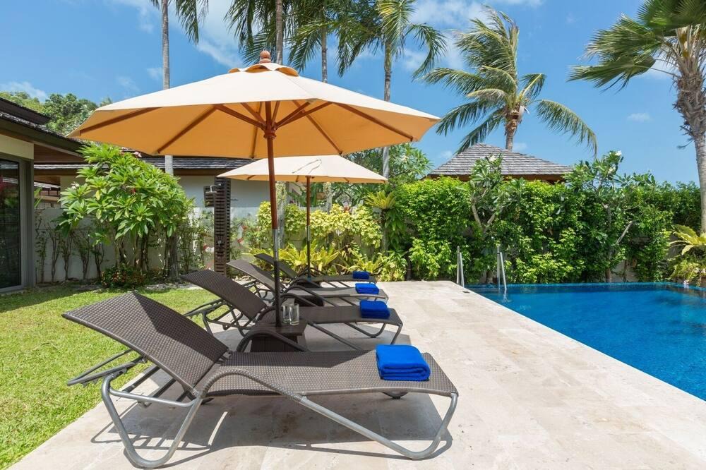 Plai Laem Villa | Luxury BeachFront with 4 full time staff and Chef