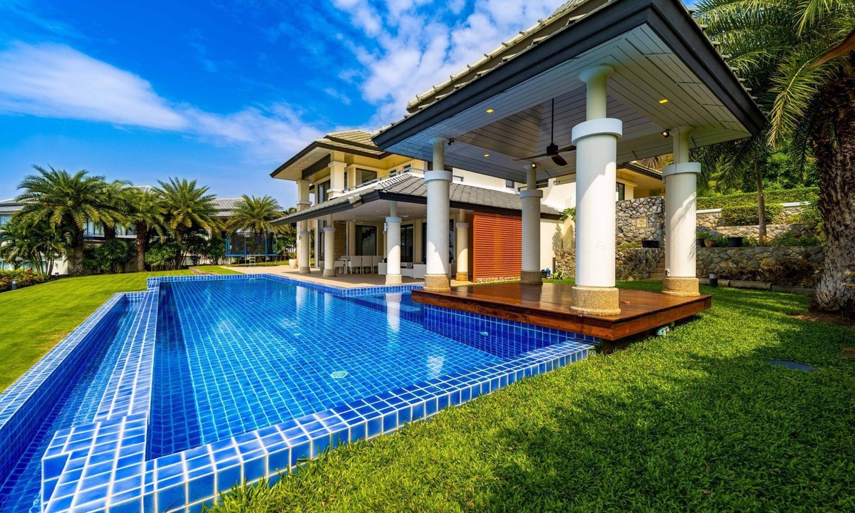 Hin Lek Fai Villa | Luxury Mansion On Golf Course(BMG5)