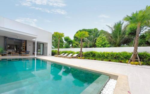 Si Sunthon Villa | Luxury Private Christina Pool Villa