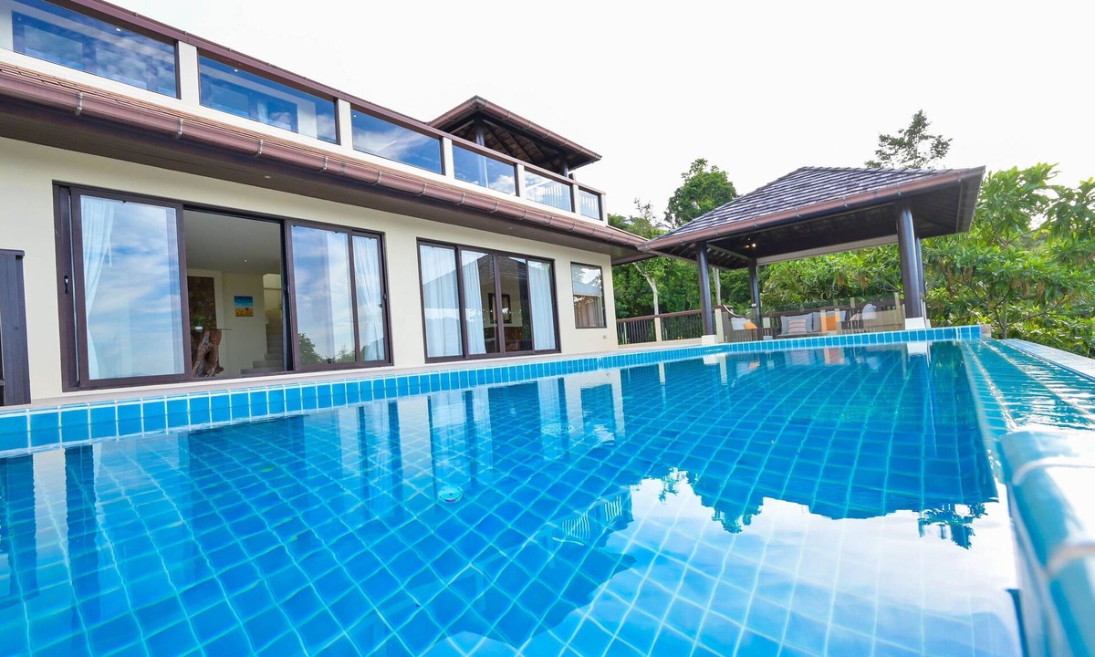 Bophut Hills Villa | Luxury sea view Thai-style pool villa