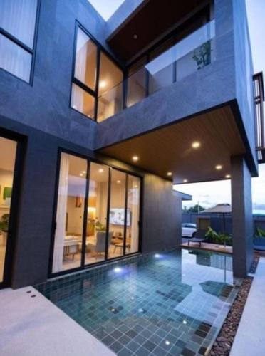 Chalong Villa | Luxury Seafront 3BR Pool Villa Duplex A2